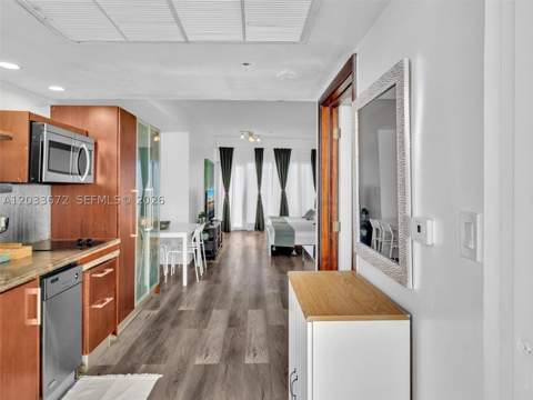 1052 Ocean Dr C203, Miami Beach FL - photo 6 of 36