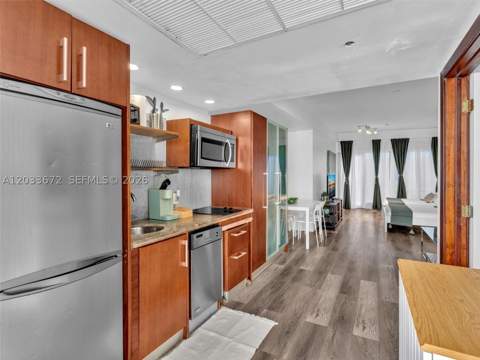 1052 Ocean Dr C203, Miami Beach FL - photo 7 of 36