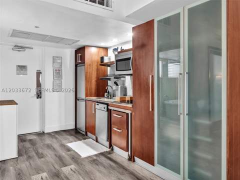 1052 Ocean Dr C203, Miami Beach FL - photo 9 of 36