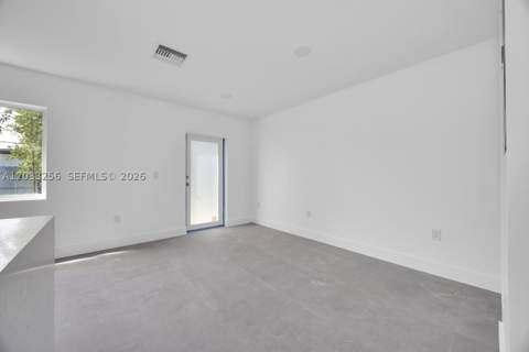 2780 NW 44th St, Miami FL - photo 8 of 25