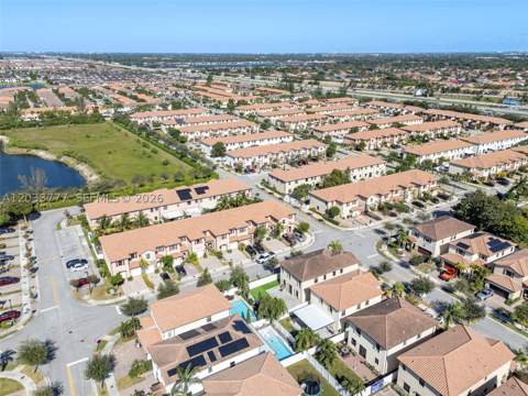 8894 W 34th Ave, Hialeah FL - photo 11 of 60