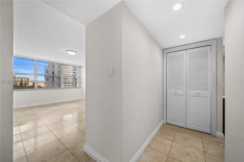18011 Biscayne Blvd 902, Aventura FL - photo 13 of 31