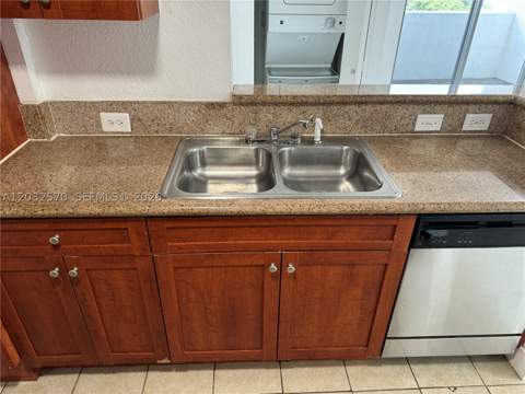 36 NW 6th Ave 601, Miami FL - photo 22 of 23
