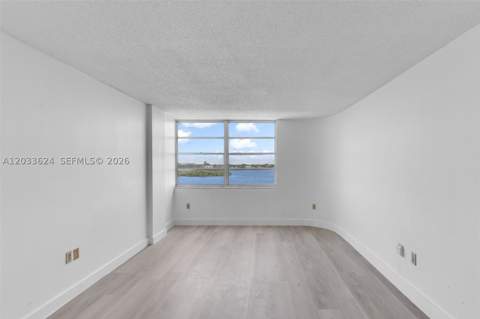 11930 N Bayshore Dr 704, North Miami FL - photo 19 of 47