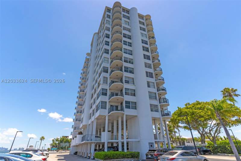 2 bedroom Condominium at 11930 N Bayshore Dr 704, Majorca Towers Condo, North Miami — photo 2