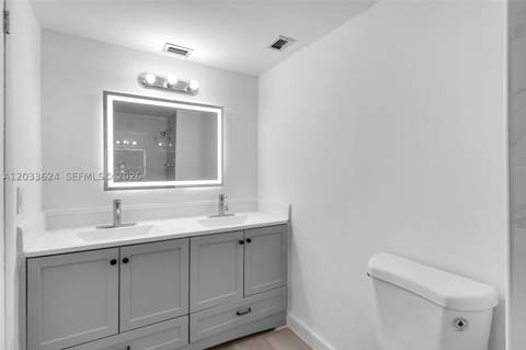 11930 N Bayshore Dr 704, North Miami FL - photo 22 of 47