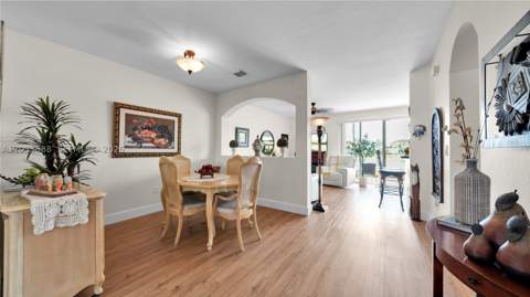 16590 SW 70th St, Miami FL - photo 6 of 53