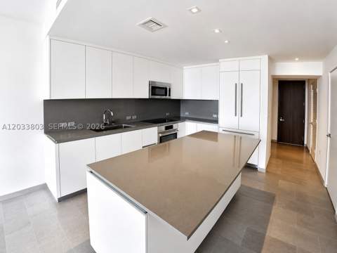88 SW 7th St 2206, Miami FL - photo 11 of 42