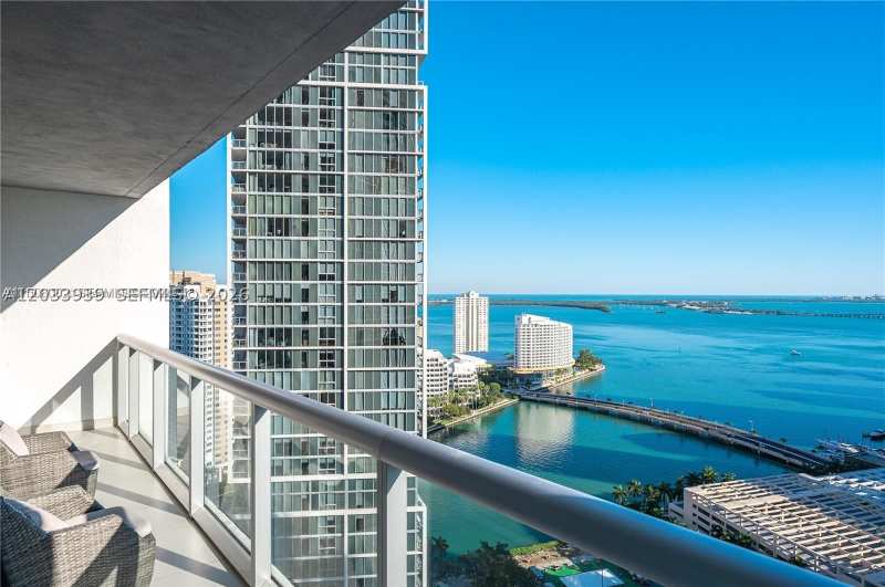 2 bedroom Condominium at 485 Brickell Ave 3109, Icon Brickell Condo No 3, Miami — photo 1