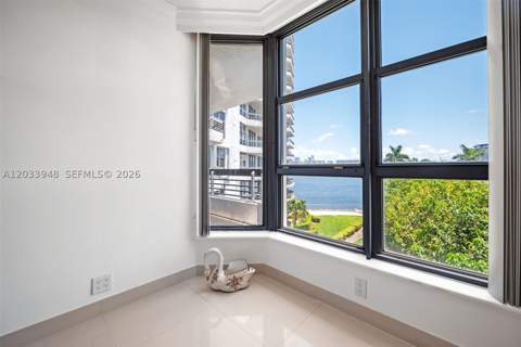 19101 NE 36th Ct 504, Aventura FL - photo 13 of 23