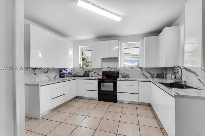 3 bedroom SingleFamilyResidence at 137 NW 20th St, Porvenir Plat 1, Homestead — photo 4