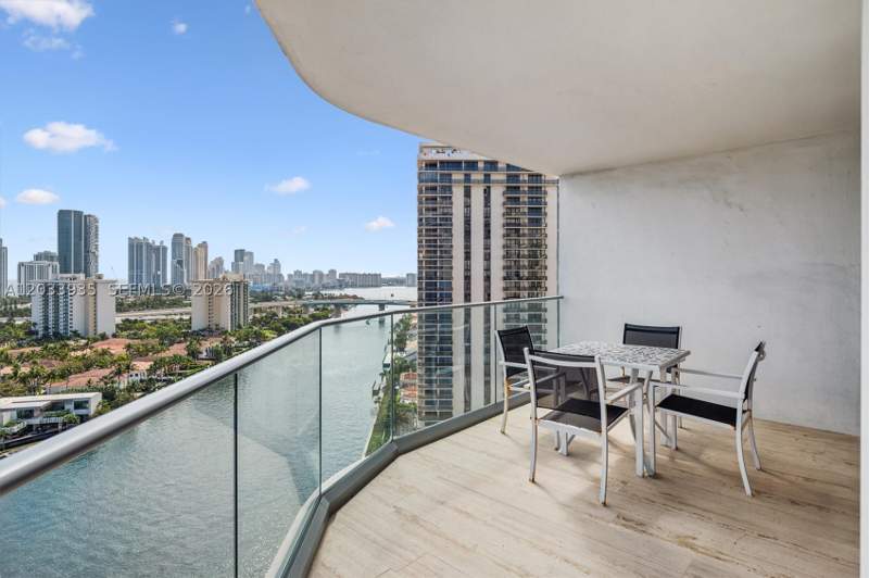 2 bedroom Condominium at 19707 Turnberry Way 20H, Turnberry Isle Condo, Aventura — photo 5