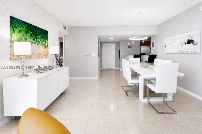 2 bedroom Condominium at 16699 Collins Ave 2906, La Perla Condo, Sunny Isles Beach — photo 4