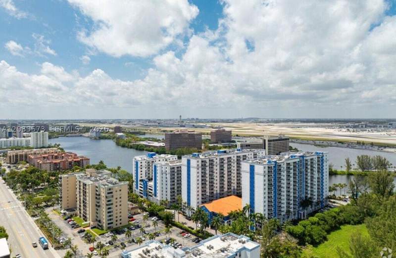 2 bedroom Condominium at 5091 NW 7th St 906, Blue Lagoon Condo, Miami — photo 2