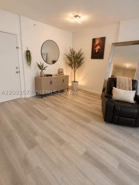 5091 NW 7th St 906, Miami FL - photo 8 of 13
