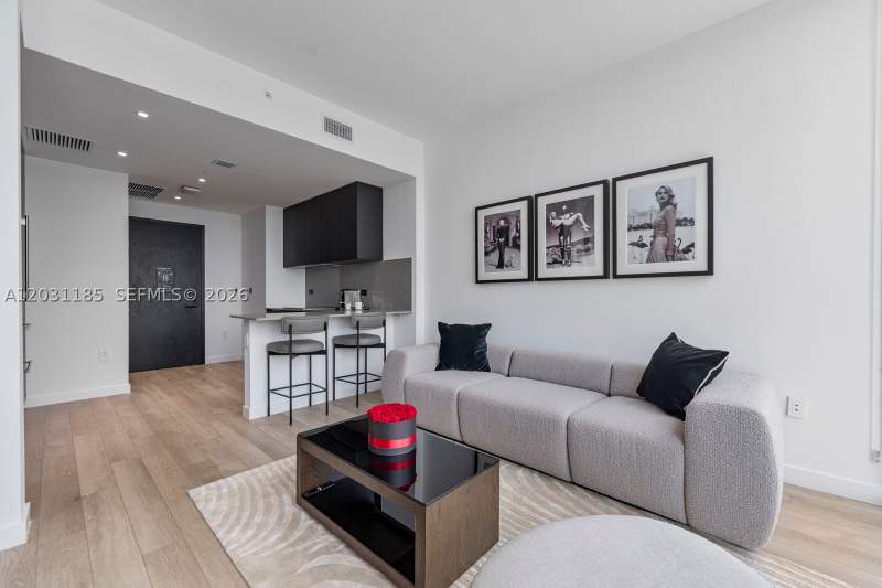 1 bedroom Condominium at 20 NE 11th Street 4309, Miami North, Miami — photo 5