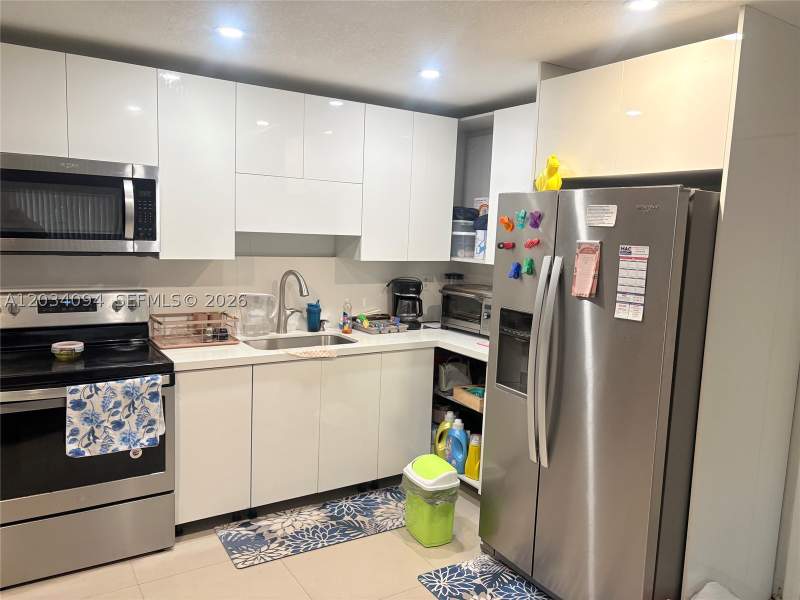 1 bedroom Condominium at 7208 Fairway Dr I11, Cypress Village Condo, Miami Lakes — photo 3