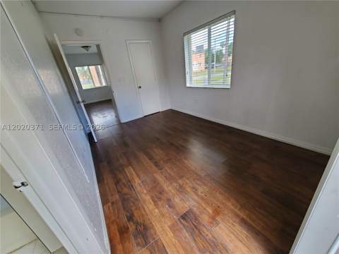 300 NW 84th Ter 300, Miami FL - photo 11 of 21