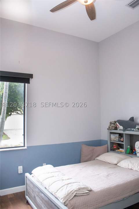7645 SW 193rd Ln, Cutler Bay FL - photo 13 of 44