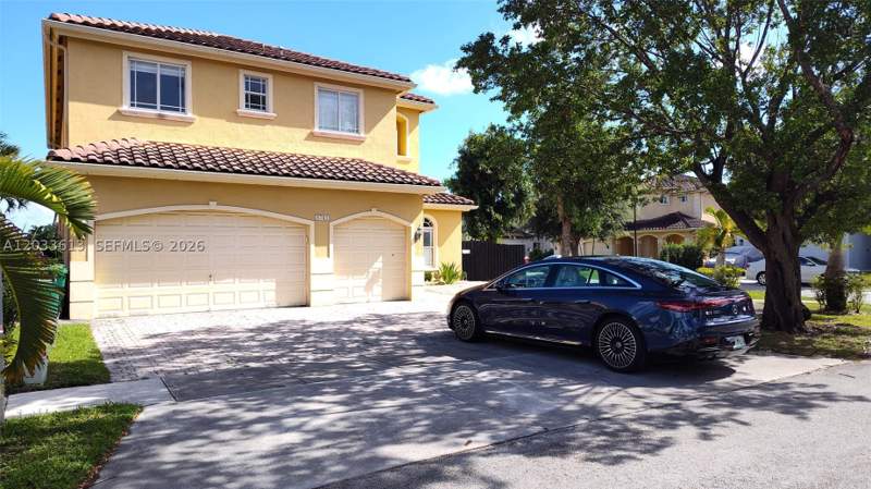 5 bedroom SingleFamilyResidence at 6743 SW 163rd Pl, Crestview Lakes, Miami — photo 5