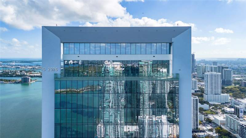 3 bedroom Condominium at 700 NE 26th Ter Ph-01, Edgewater, Miami — photo 2