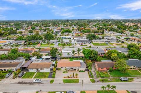 884 W 72nd Pl, Hialeah FL - photo 21 of 53