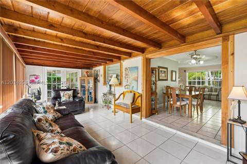 6081 SW 109th Ct, Miami FL - photo 13 of 47
