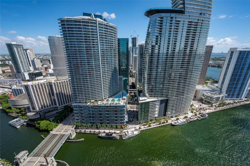 2 bedroom Condominium at 475 Brickell Ave 4115, Iconbrickell Condo No 1, Miami — photo 1
