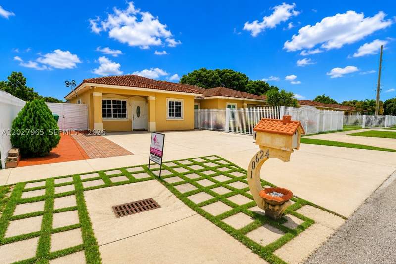 3 bedroom SingleFamilyResidence at 10624 SW 181st St, Jamel Twinhomes, Miami — photo 5