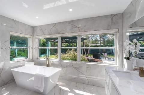 15201 SW 74th Pl, Palmetto Bay FL - photo 12 of 25