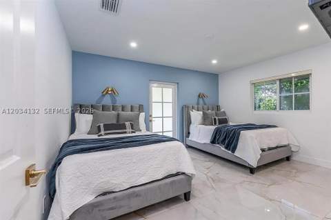 15201 SW 74th Pl, Palmetto Bay FL - photo 16 of 25