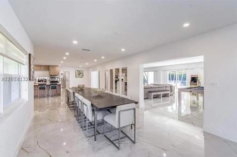 15201 SW 74th Pl, Palmetto Bay FL - photo 8 of 25