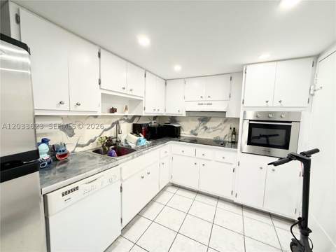 400 Kings Point Dr 928, Sunny Isles Beach FL - photo 18 of 46