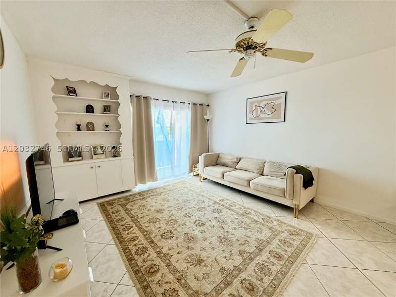 1 bedroom Condominium at 400 Kings Point Dr 309, Coastal Towers Condo, Sunny Isles Beach — photo 2