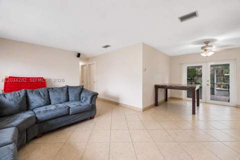 8771 SW 200th Ter, Cutler Bay FL - photo 13 of 21