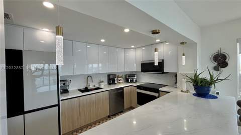 11111 NE Biscayne Blvd 16A, Miami FL - photo 12 of 56