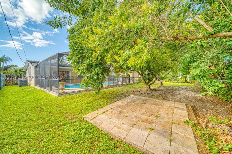 3 bedroom SingleFamilyResidence at 11331 SW 176 th St, Green Hills Sec 6, Miami — photo 4