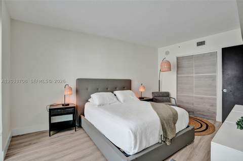 150 Sunny Isles Blvd 1-1601, Sunny Isles Beach FL - photo 16 of 32