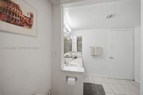 2016 Bay Dr 504, Miami Beach FL - photo 16 of 39