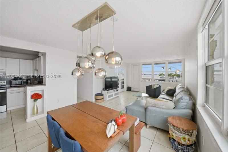2 bedroom Condominium at 2016 Bay Dr 504, Villa Bay Vista Condo, Miami Beach — photo 4