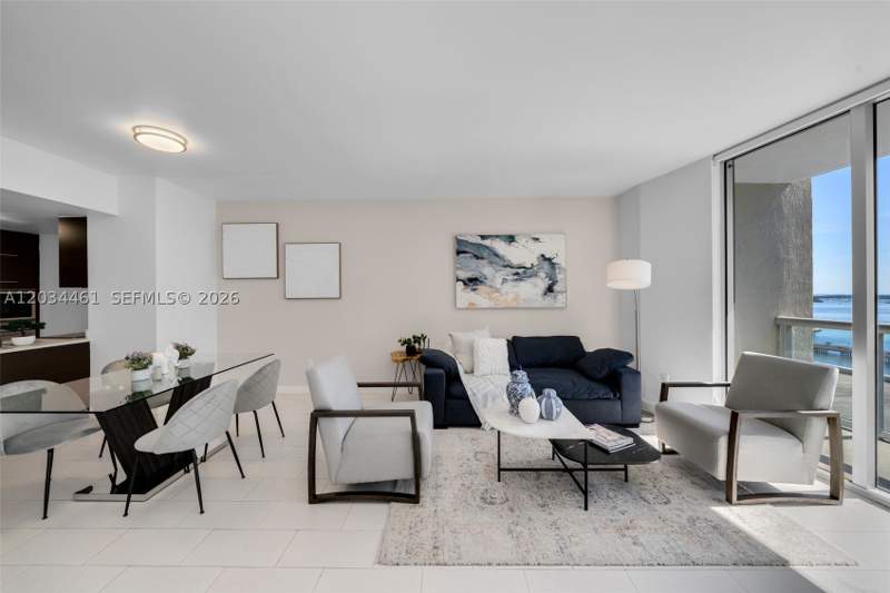2 bedroom Condominium at 485 Brickell Ave 1709, Icon Brickell Condo No 3, Miami — photo 2