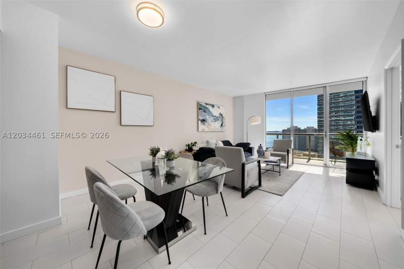 2 bedroom Condominium at 485 Brickell Ave 1709, Icon Brickell Condo No 3, Miami — photo 3