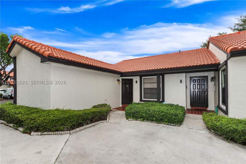 2 bedroom Condominium at 15240 SW 45th Ter 54-H, Lakes Meadow Vilg Homes C, Miami — photo 2