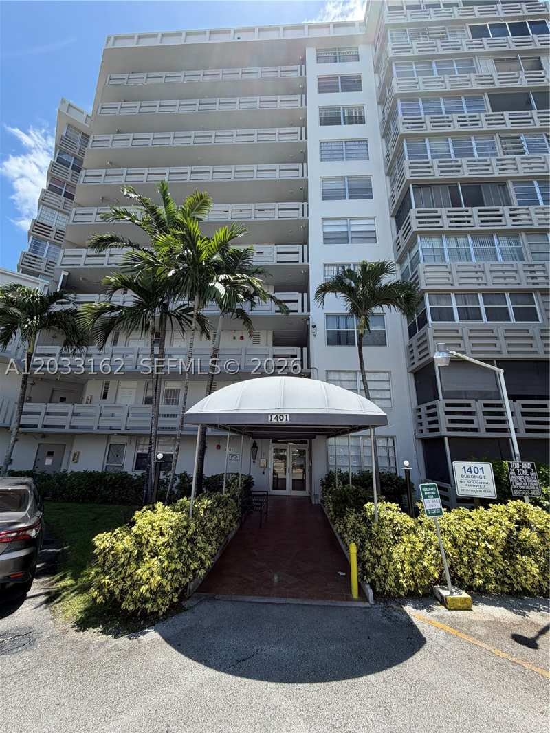 1 bedroom Condominium at 1401 NE Miami Gardens Dr 891, Fifth Moorings Condo, Miami — photo 1