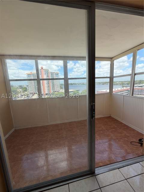 1401 NE Miami Gardens Dr 891, Miami FL - photo 6 of 22