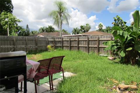 942 SW 8th Pl, Florida City FL - photo 13 of 16