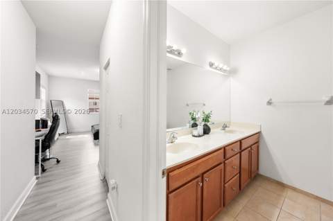 16958 SW 92nd St 16958, Miami FL - photo 17 of 40