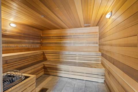 239 SW 9th St 301, Miami FL - photo 8 of 13