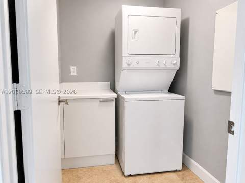 14951 Royal Oaks Ln 2002, North Miami FL - photo 13 of 23