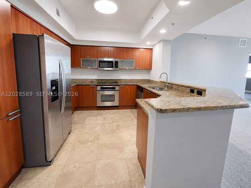 3 bedroom Condominium at 14951 Royal Oaks Ln 2002, The Oaks I Condo, North Miami — photo 5